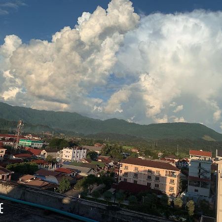 Vang Vieng Mountain View Hotel מראה חיצוני תמונה