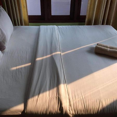 Vang Vieng Mountain View Hotel מראה חיצוני תמונה