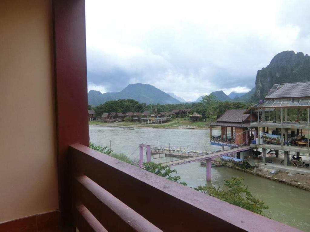 Vang Vieng Mountain View Hotel מראה חיצוני תמונה