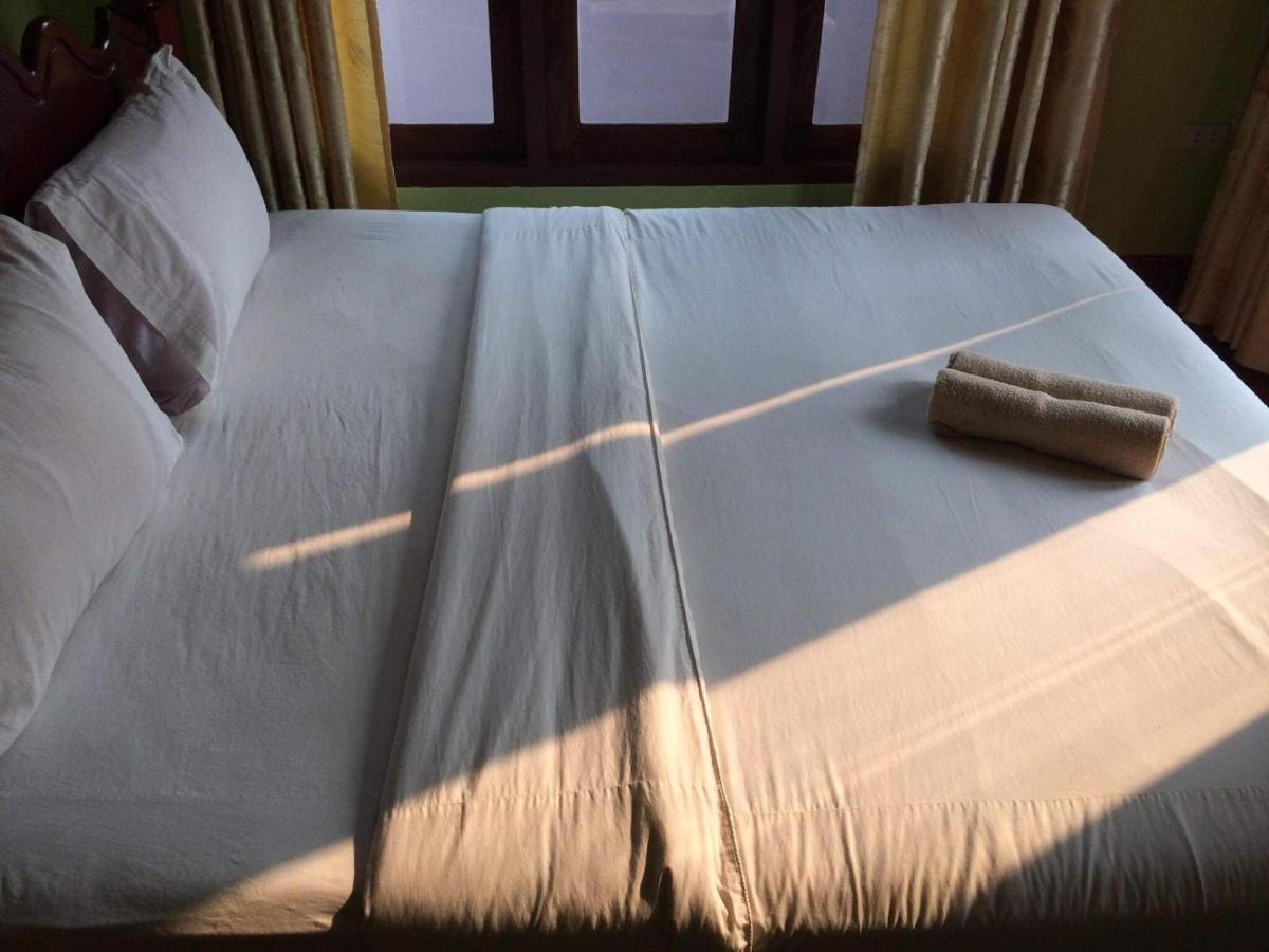 Vang Vieng Mountain View Hotel מראה חיצוני תמונה